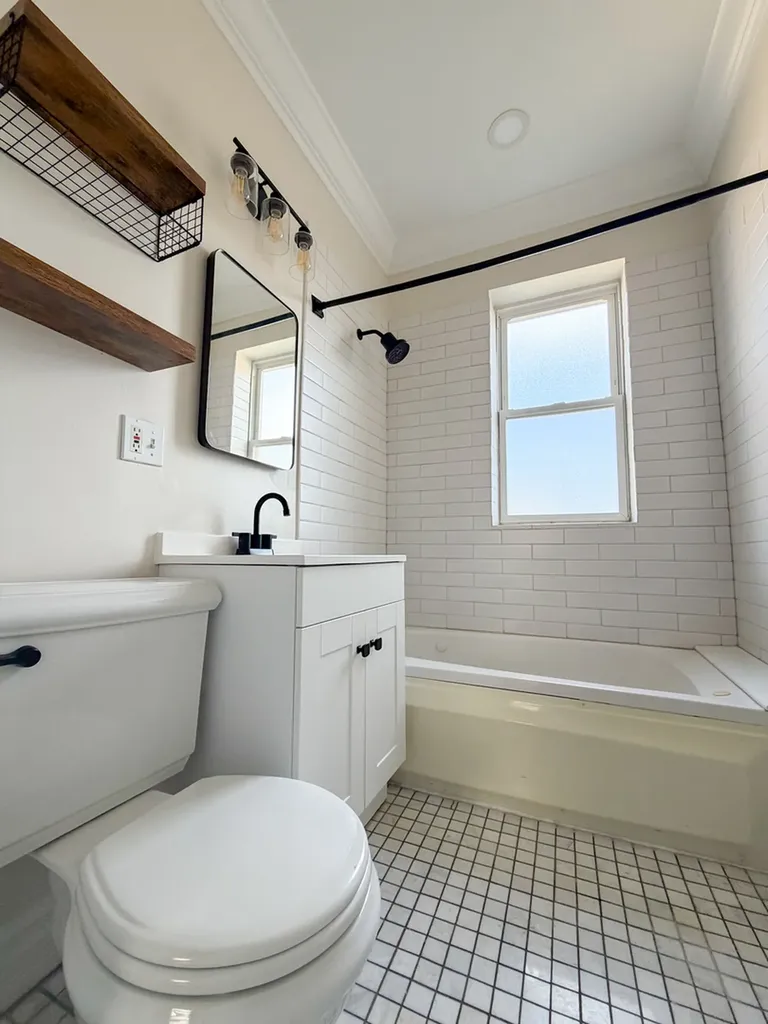 4457 North Central Park Avenue Chicago IL 60625