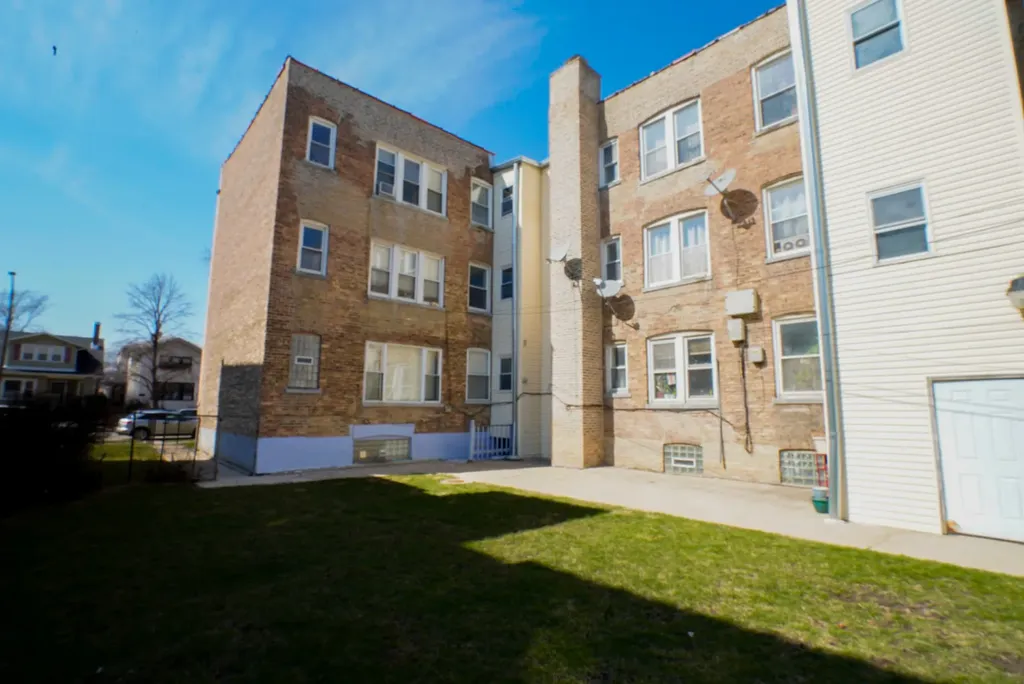 4457 North Central Park Avenue Chicago IL 60625