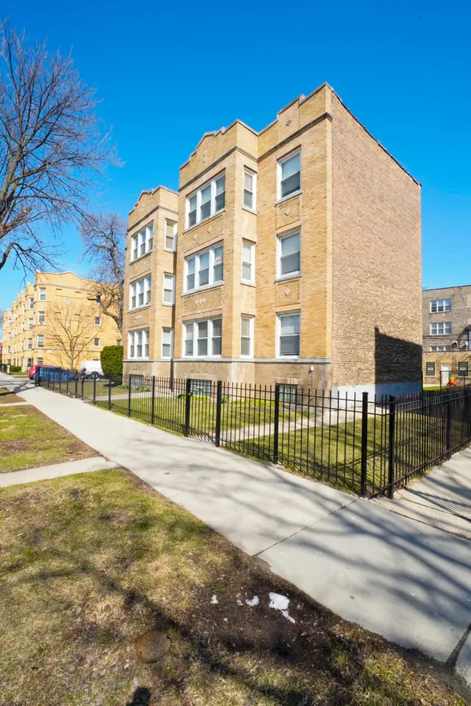 4457 North Central Park Avenue Chicago IL 60625