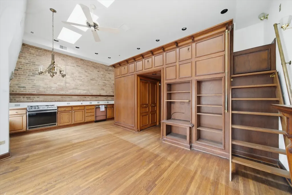 1517 North Dearborn Parkway Chicago IL 60610