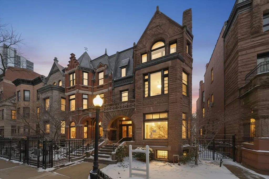 1517 North Dearborn Parkway Chicago IL 60610