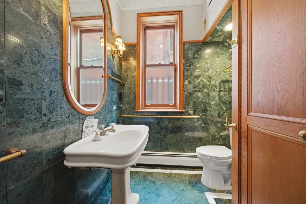 1517 North Dearborn Parkway Chicago IL 60610