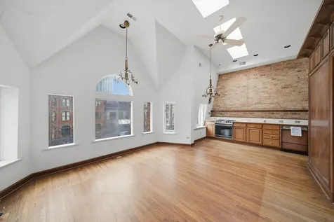 1517 North Dearborn Parkway Chicago IL 60610