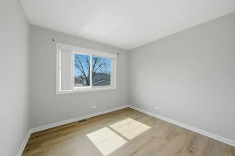 238 Algonquin Court Bolingbrook IL 60440