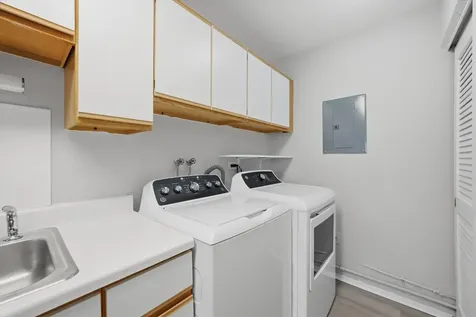 238 Algonquin Court Bolingbrook IL 60440