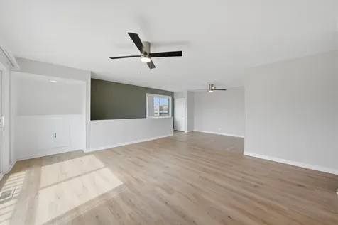238 Algonquin Court Bolingbrook IL 60440