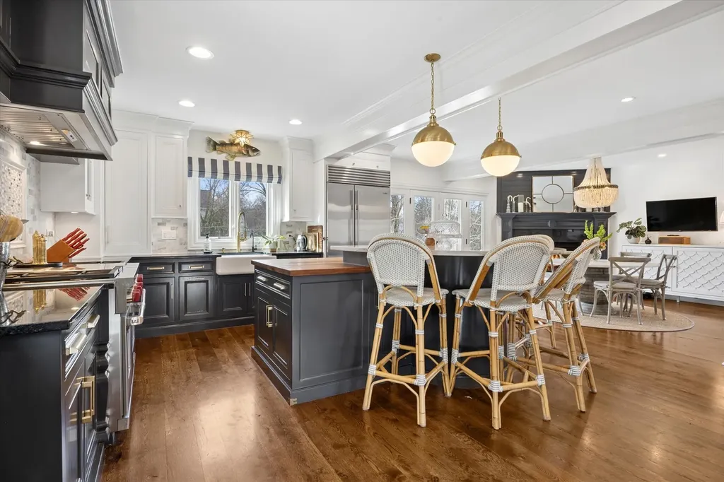 1903 Elmore Avenue Downers Grove IL 60515