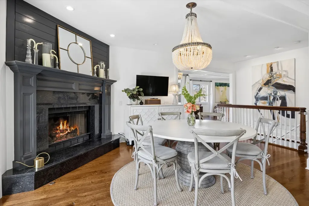 1903 Elmore Avenue Downers Grove IL 60515