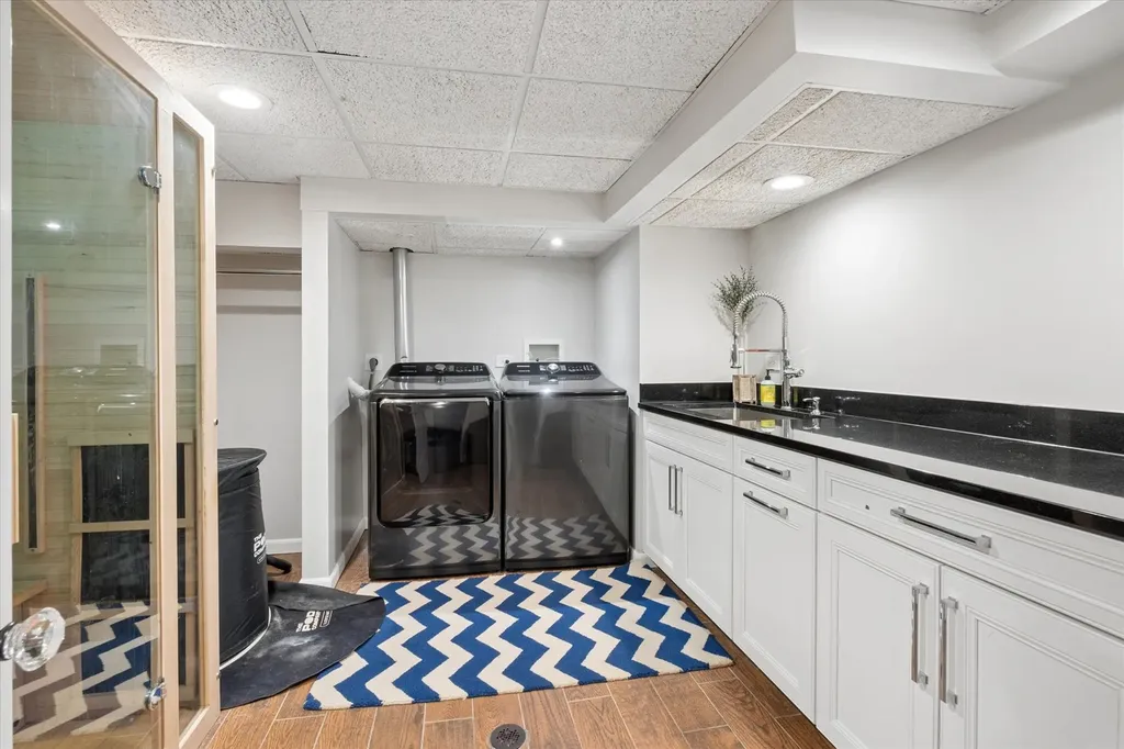1903 Elmore Avenue Downers Grove IL 60515