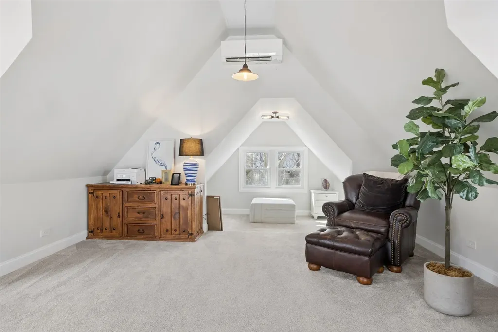 1903 Elmore Avenue Downers Grove IL 60515