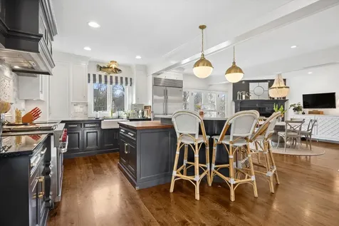 1903 Elmore Avenue Downers Grove IL 60515