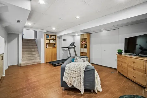 3122 Sandy Lane Glenview IL 60026