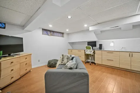3122 Sandy Lane Glenview IL 60026
