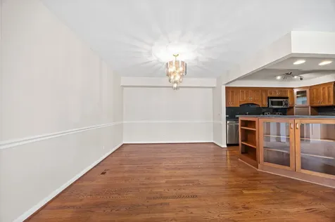 124 Carriage Way Drive Burr Ridge IL 60527