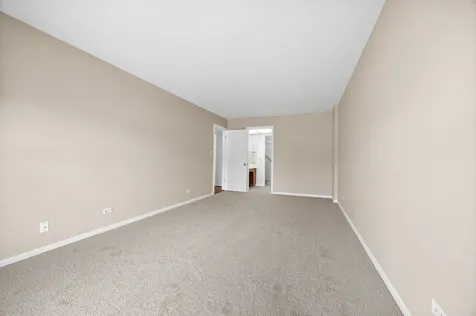 124 Carriage Way Drive Burr Ridge IL 60527