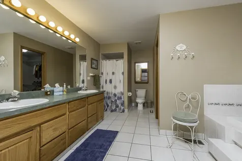 1417 April Lane Winthrop Harbor IL 60096