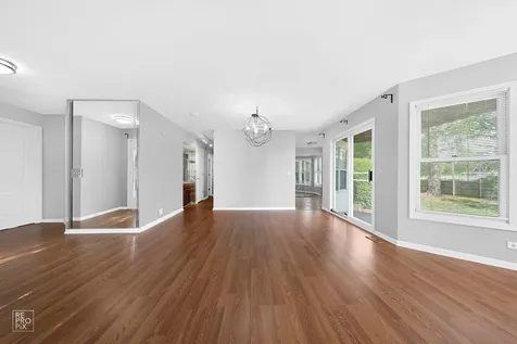 98 Willow Parkway Buffalo Grove IL 60089