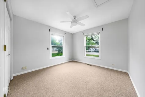 98 Willow Parkway Buffalo Grove IL 60089