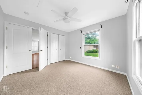 98 Willow Parkway Buffalo Grove IL 60089
