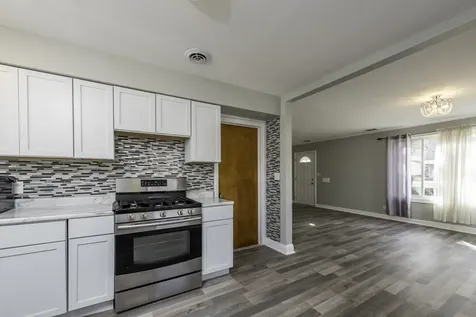 400 7TH Avenue Libertyville IL 60048
