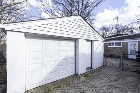 400 7TH Avenue Libertyville IL 60048