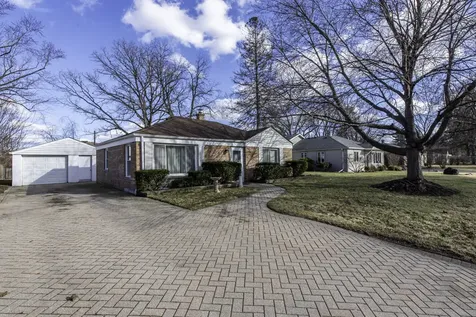 400 7TH Avenue Libertyville IL 60048