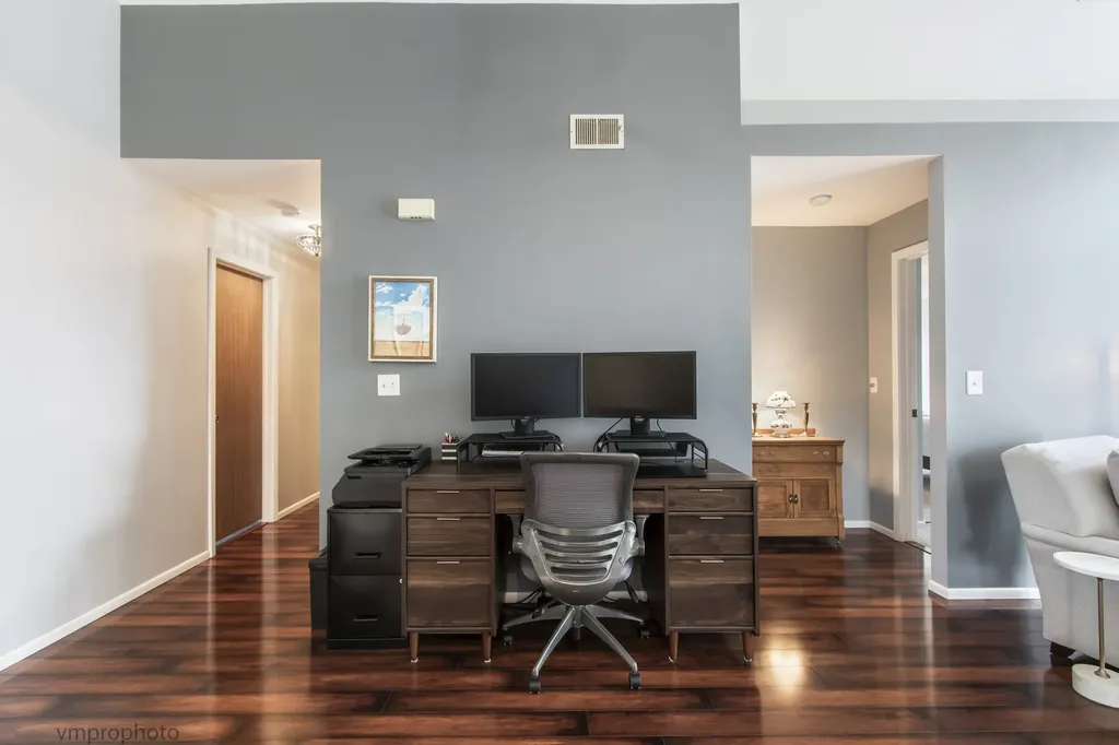 30W019 Juniper Court Warrenville IL 60555