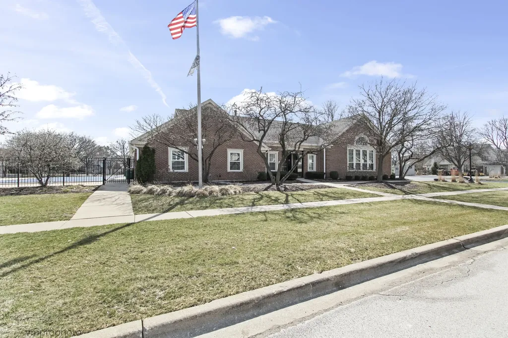 30W019 Juniper Court Warrenville IL 60555