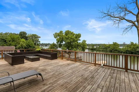 690 North Cove Court Decatur IL 62521