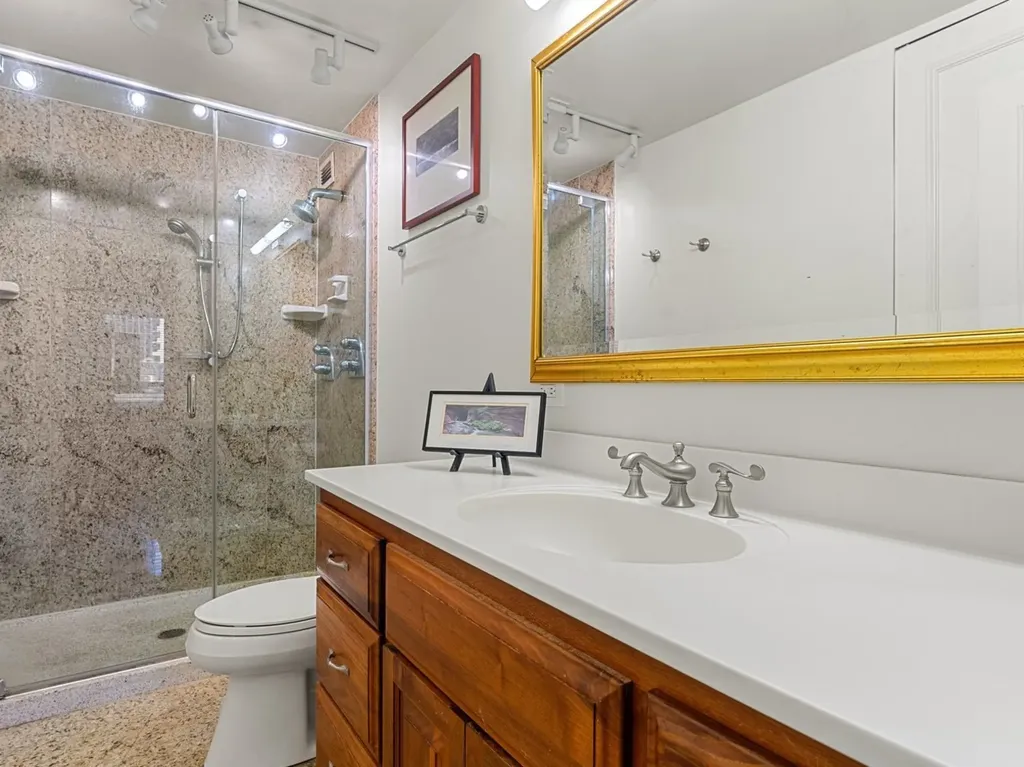 201 East Chestnut Street Chicago IL 60611