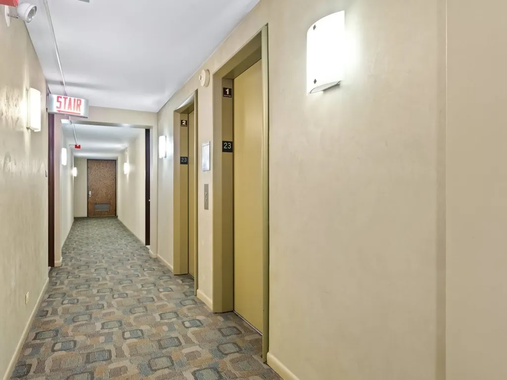 201 East Chestnut Street Chicago IL 60611