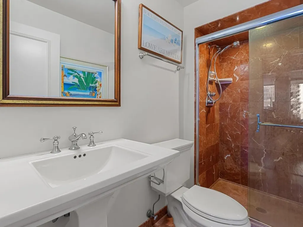 201 East Chestnut Street Chicago IL 60611