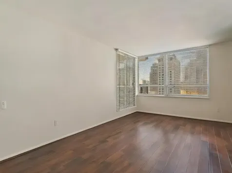 201 East Chestnut Street Chicago IL 60611