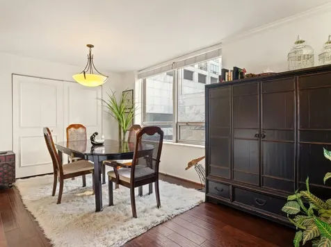 201 East Chestnut Street Chicago IL 60611