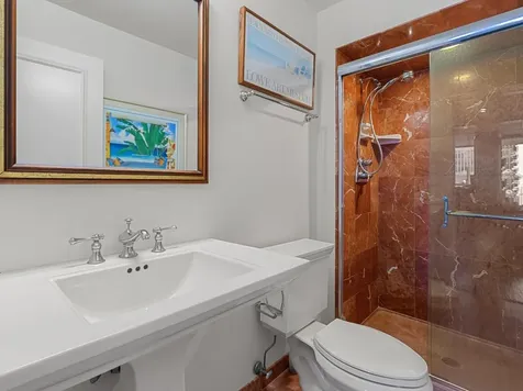 201 East Chestnut Street Chicago IL 60611