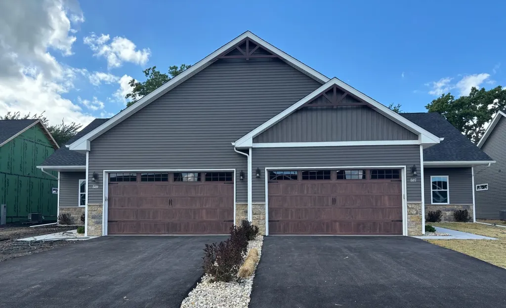 623 Anjali Court Sycamore IL 60178