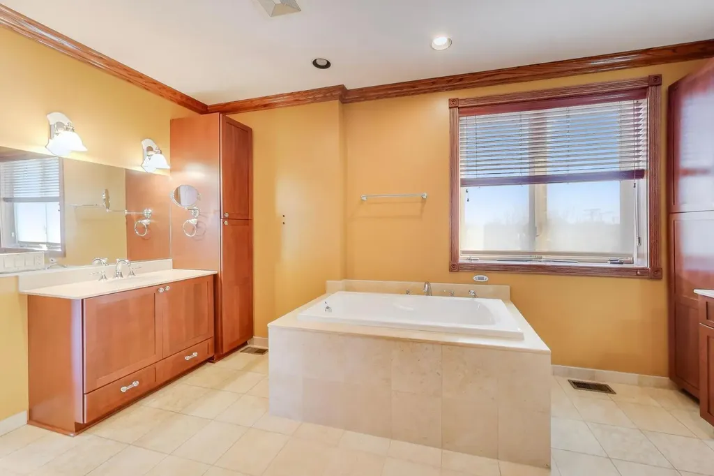 3914 West 51st Street Chicago IL 60632
