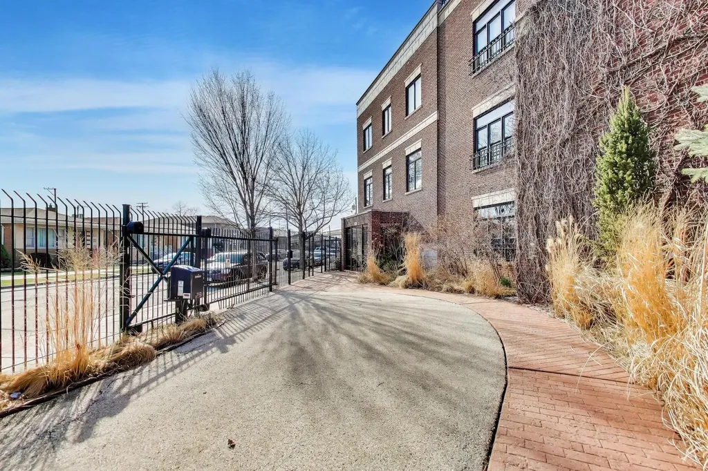 3914 West 51st Street Chicago IL 60632