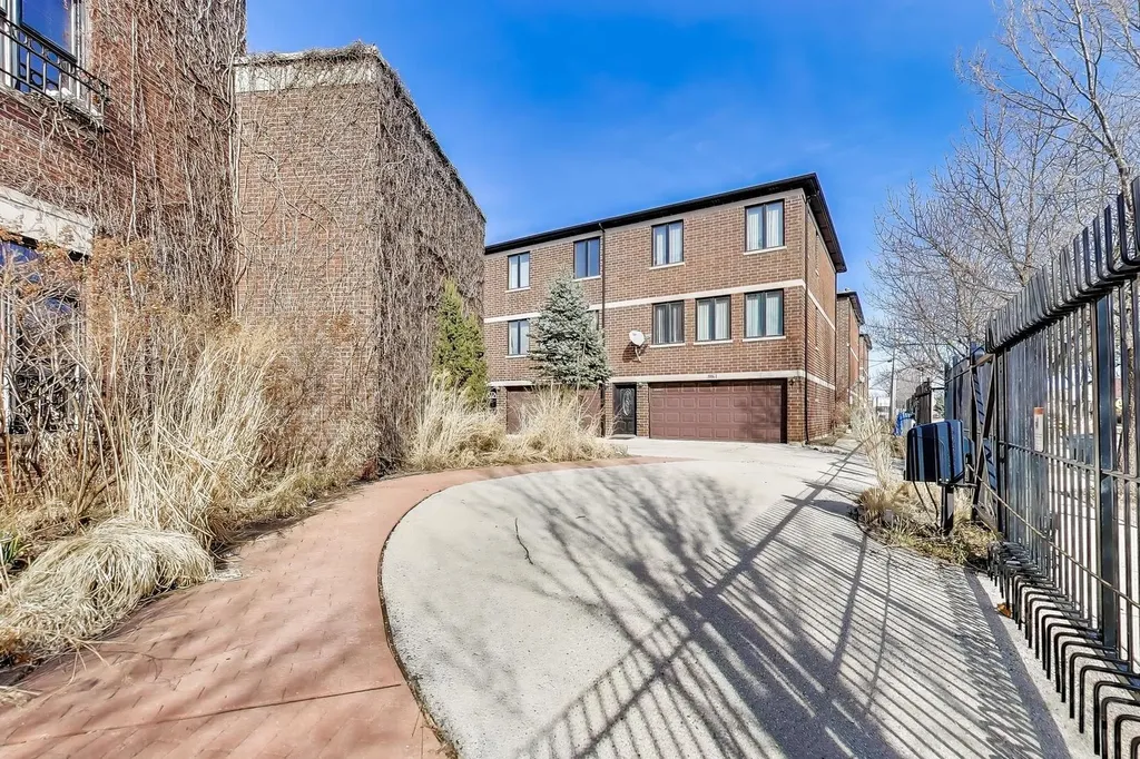 3914 West 51st Street Chicago IL 60632