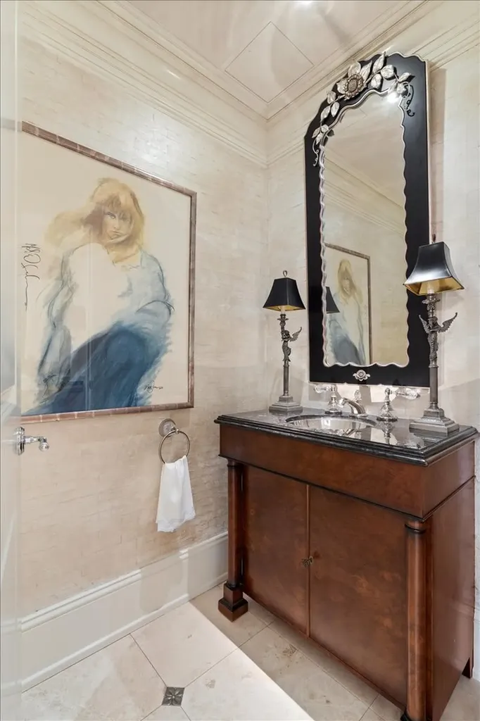 11 East Walton Street Chicago IL 60611