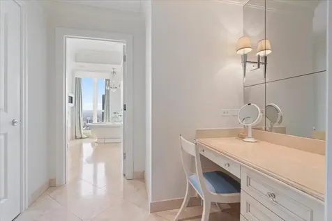 11 East Walton Street Chicago IL 60611