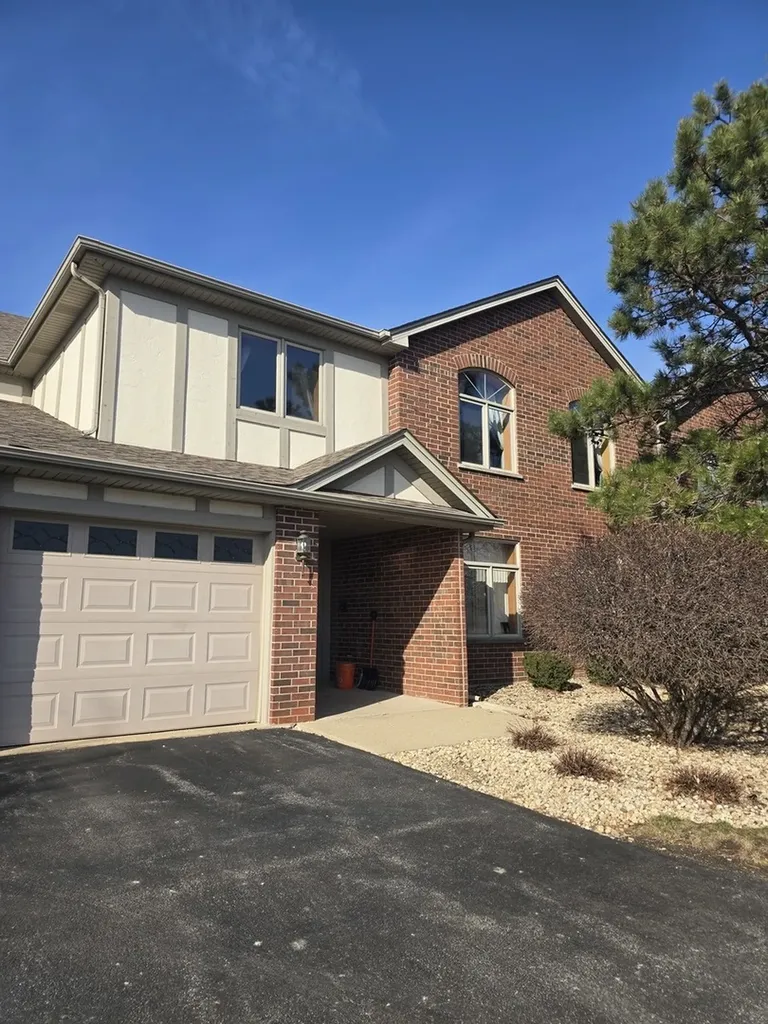 6252 Kallsen Drive Tinley Park IL 60477