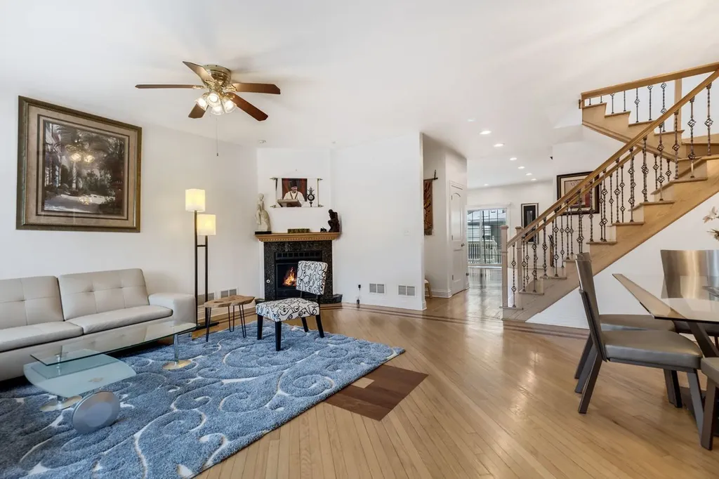 6128 North Kildare Avenue Chicago IL 60646