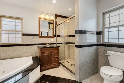 6128 North Kildare Avenue Chicago IL 60646