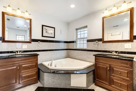 6128 North Kildare Avenue Chicago IL 60646