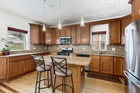 6128 North Kildare Avenue Chicago IL 60646
