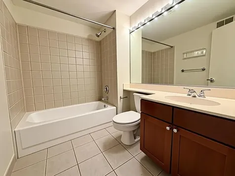 758 North Larrabee Street Chicago IL 60654