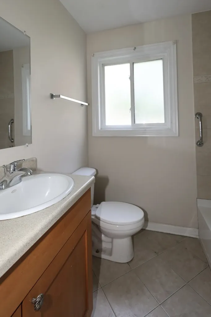 10111 Old Orchard Court Skokie IL 60076