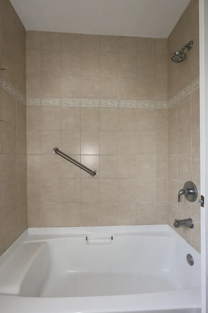 10111 Old Orchard Court Skokie IL 60076