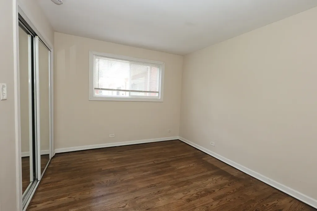 10111 Old Orchard Court Skokie IL 60076